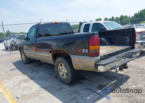 2002 Chevrolet Silverado 1500 Ls z USA, uszkodzony, nr VIN 1GCEK14T82Z314441